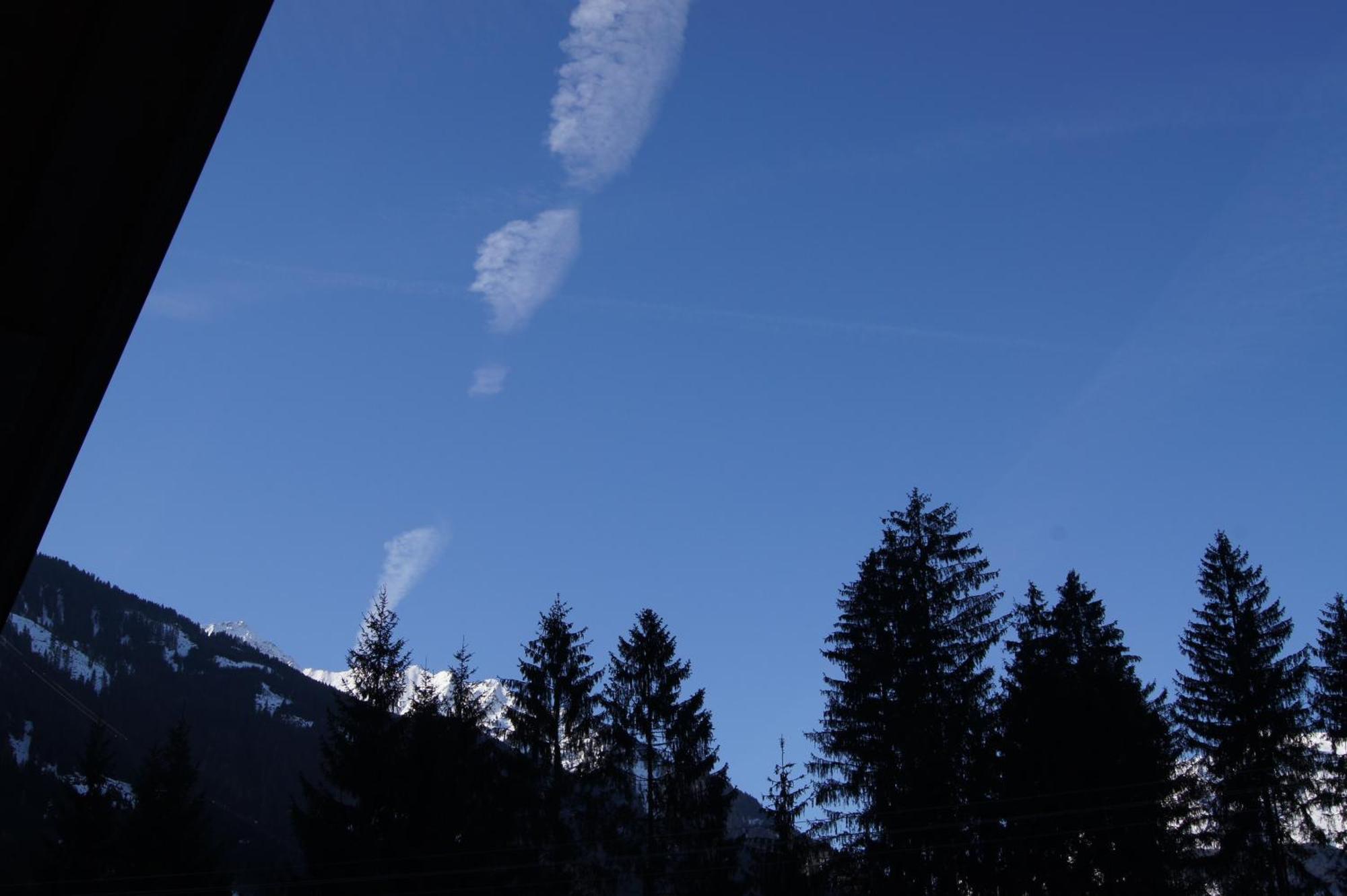 Haus Josef Acomodação com café da manhã Mayrhofen Exterior foto